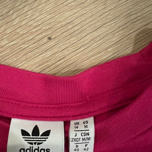 Retro Adidas Crop Top in M - Picture 3 of 3